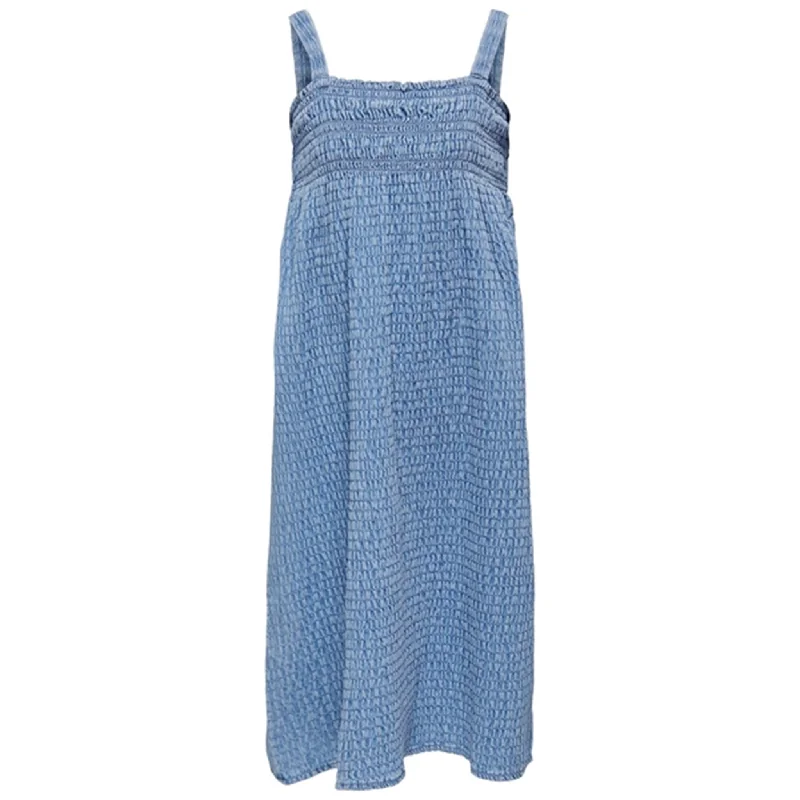 Kids ONLY Medium Blue Denim Laurel Vaffle Denim Dress